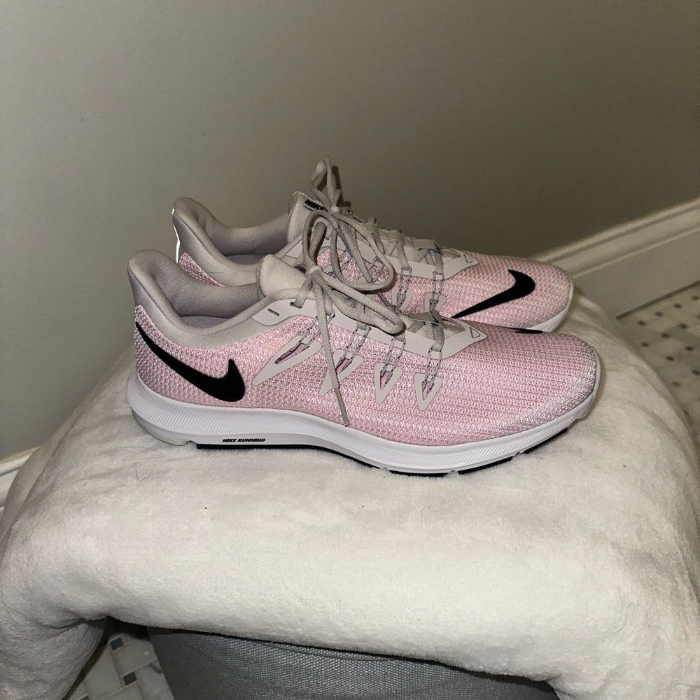 Women’s Quest 'Pink Foam' Nikes